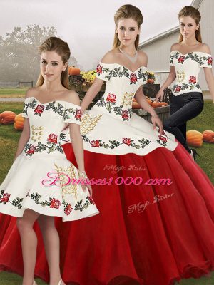 White And Red Lace Up Quinceanera Gowns Embroidery Sleeveless Floor Length