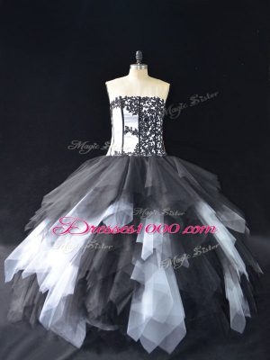 Sexy Lace and Ruffles Vestidos de Quinceanera White And Black Lace Up Sleeveless Floor Length