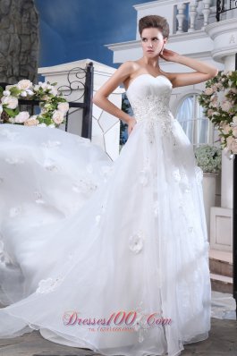 Pretty White Sweetheart Wedding Gown Hand Made Flower