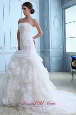 Strapless Ruffles Wedding Dress Court Train Organza