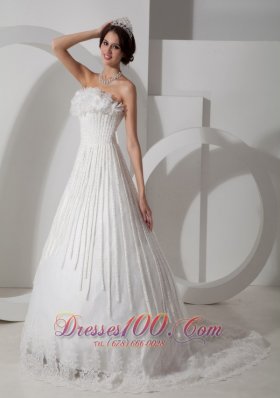Elegant Wedding Dress Strapless Satin and Lace
