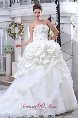 Gorgeous Strapless Beading and Appliques Wedding Dress