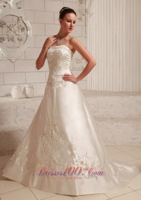 High Quality Satin Embroidery Over Wedding Dress