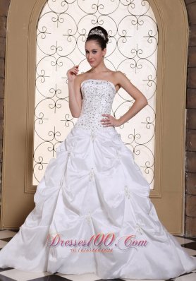 Pick-ups Embroidery Taffeta Strapless Wedding Gown