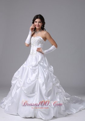 Nifty Appliques Bodice Ruffles Wedding Dress