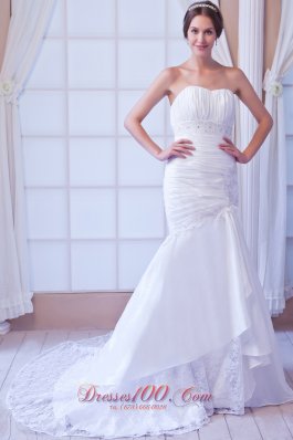 Strapless Court Train Taffeta Appliques Wedding Dress