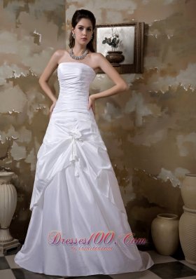 Strapless Taffeta Bridal Wedding Gown With Hand Made Flower