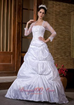 Taffeta Appliques Court Wedding Gowns With Sleeves