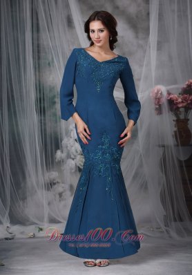 Green Mermaid V-neck Beading Mother Dresses