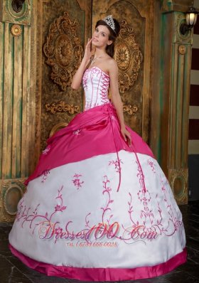 Rose Pink and White Quinceanera Dress Ball Gown Lace up Back