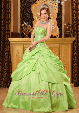 Unique Beading Spring Green Taffeta Quinceanera Dress