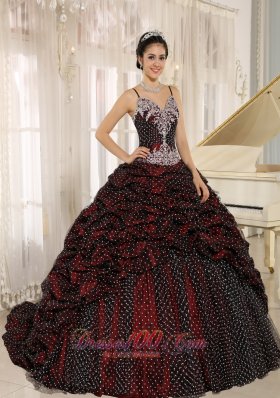 Pick-ups Special Spaghetti Straps Appliques Quinceanera Gowns