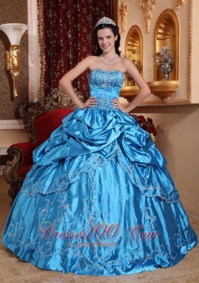Blue Dresses for 15 Taffeta Embroidery with Beading