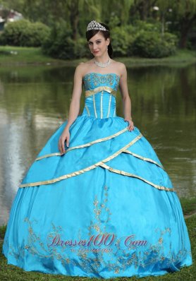 Blue Taffeta and Satin Embroidery 2013 Quinceanera Gowns