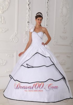 2013 Beautiful White One Shoulder Quinceanera Dress