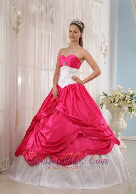 Cheap Red and White Appliques Sweetheart Quinceanera Dress