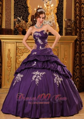 Trendy Purple Bead Appliques Sweetheart Quinceanea Dress