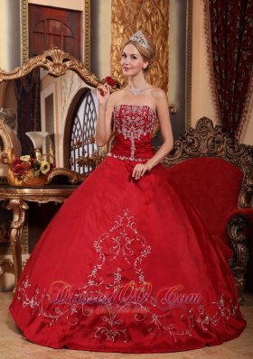 Pretty Wine Red Quinceanera Dress Floor-length Embroidery