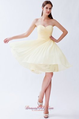 Pleated Light Yellow Empire Bridesmaid Dama Dresses