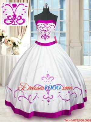 Sexy White Sweet 16 Quinceanera Dress Military Ball and Sweet 16 and Quinceanera and For with Beading and Embroidery and Belt Strapless Sleeveless Lace Up