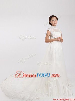 White Short Sleeves With Train Lace Clasp Handle Wedding Gown