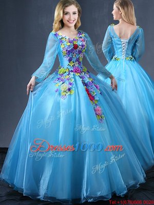 V-neck Long Sleeves Tulle Quinceanera Dress Appliques Lace Up