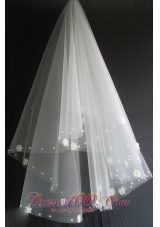 Flowers Decorate Tulle Wedding Veils for Pretty