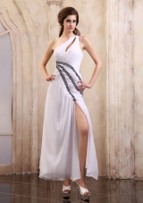 Ankle-length White Front Split One Shoulder Prom Dress