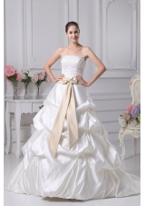 Appliques A-Line Court Train Strapless Ivory Wedding Dress