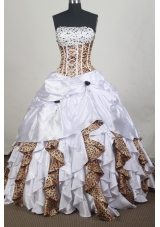 Exclusive Ball gown Strapless Chapel Train Quinceanera Dresses