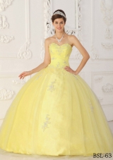 Yellow Sweetheart Taffeta Appliques Puffy Quinceanera Gowns