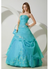 2014 Aqua Blue Ball Gown Strapless Embroidery Quinceanera Dress