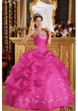 2014 Hot Pink Ball Gown Strapless Pretty Quinceanera Dresses with Embroidery