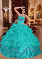 Affordable Ball Gown Beading Appliques Quinceanera Gowns With Strapless