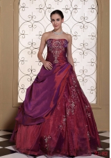 Burgundy 2014 Quinceanera Gowns Dresses with Embroidery