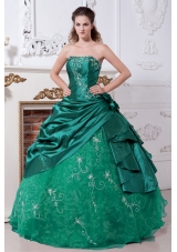 Turquoise Strapless Quinceanera Gowns with Embroidery and Flowers