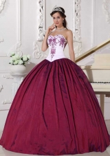 2014 New Arrival Ball Gown Sweetheart Quinceanera Dress with Embroidery