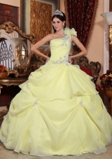 Light Yellow One Shoulder Organza Quinceanera Dresses with Appliques and Pick-ups