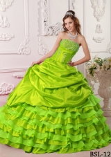 Ball Gown Strapless Beading Quinceanera Dresses with Ruffled Layers