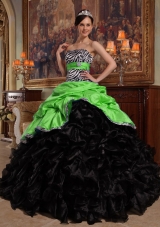2014 Pretty Ball Gown Pick-ups Quinceanera Dresses with Sweetheart