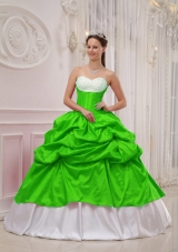 Pretty Spring Green Sweetheart Beading and Pick-ups Quinceanera Dresses