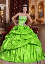 Spring Green Strapless Taffeta Appliques Puffy Long Quinceanera Gowns