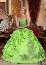 Discount Strapless Quinceaneras Dress with Appliques and Ruffles