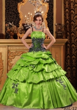 Puffy Spaghetti Straps Taffeta Quinceanera Dresses with Appliques and Pick-ups