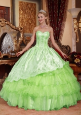 Sweetheart Oragnza Quinceanera Gowns with Embroidery and Layers