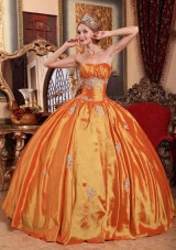 Orange Red Puffy Strapless Quinceanera Gowns with Appliques