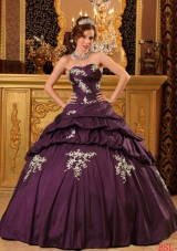 2014 Fashionable Dark Purple Puffy Sweetheart Beading and Appliques Quinceanera Dresses