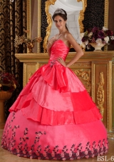 2014 Classical Coral Red Puffy Sweetheart Appliques Quinceanera Dress with Beading