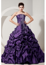 2014 Eggplant Purple Princess Strapless Brush Tain Quinceanera Gowns with Pick-ups