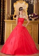 2014 Princess Strapless Beading and Appliques Quinceanera Dresses in Red